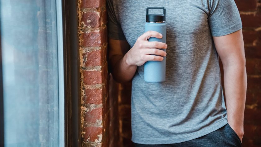 Les T-shirts fitness musculation : les joies du vêtement technique